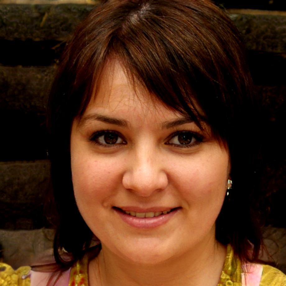 Eleonora Campisi, esperta di linguaggio ironico contemporaneo